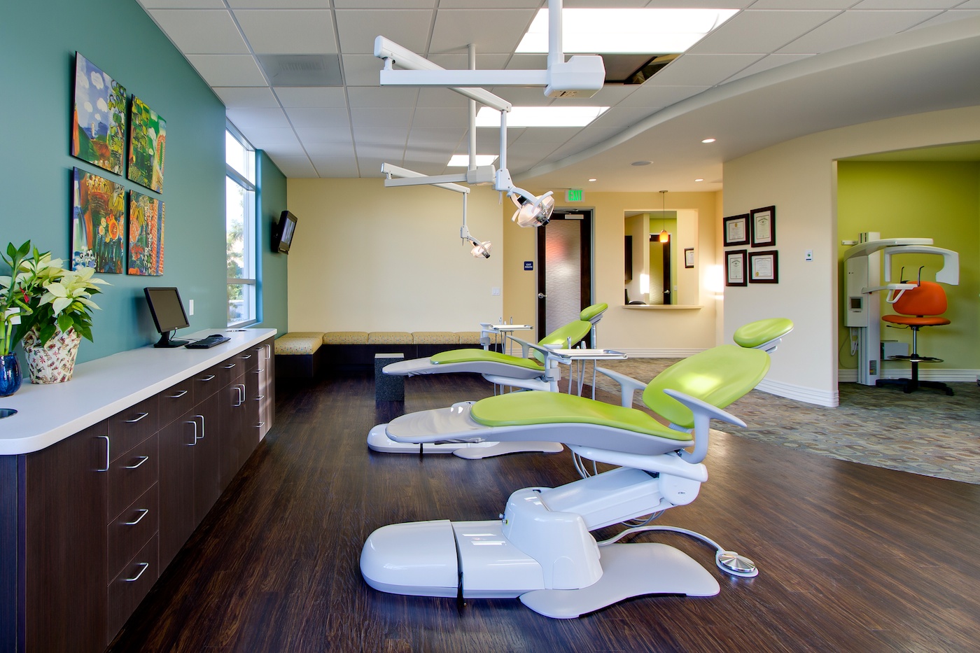 Efficient Office Layout of Dental Office Interior Design | Office Inspire